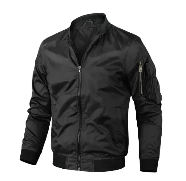 Bomberjacke für Herren im Slim Fit mit leichten Wattierungen für die Übergangszeit Schwarz 16