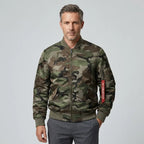 Camouflage Jacke für Herren im Oversize-Schnitt mit Tarnmuster für den Übergang Grün 8