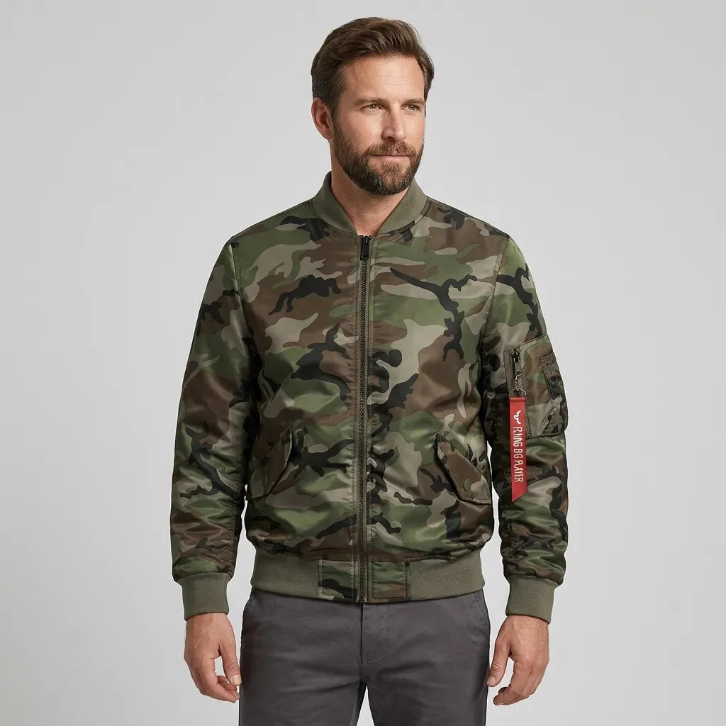 Camouflage Jacke für Herren im Oversize-Schnitt mit Tarnmuster für den Übergang Grün 9