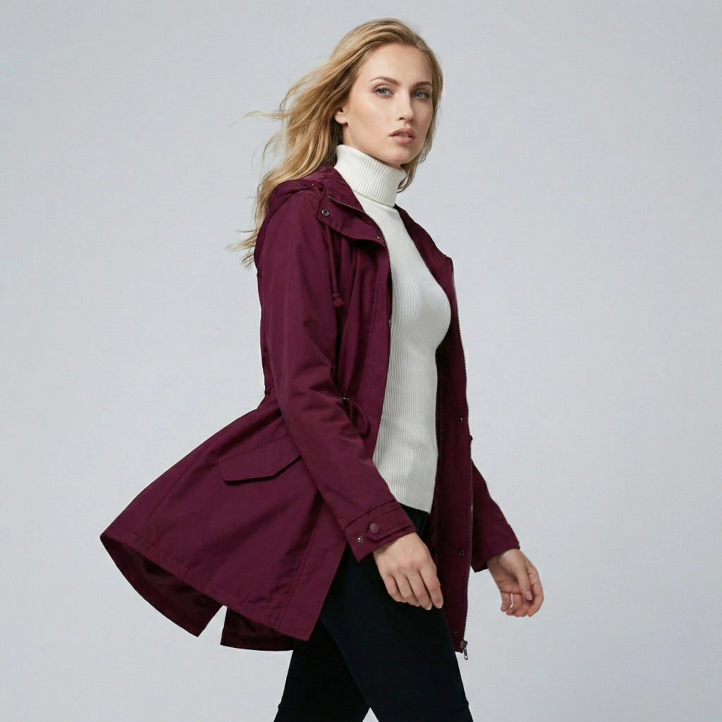Leichte Damen Jacke für den Frühling mit Kapuze