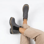 Chelsea Stiefeletten für Damen aus Veloursleder mit flacher Sohle Grau 5
