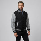 Collegejacke für Herren aus Baumwolle mit Druckknöpfen im Regular Fit Hellgrau 5
