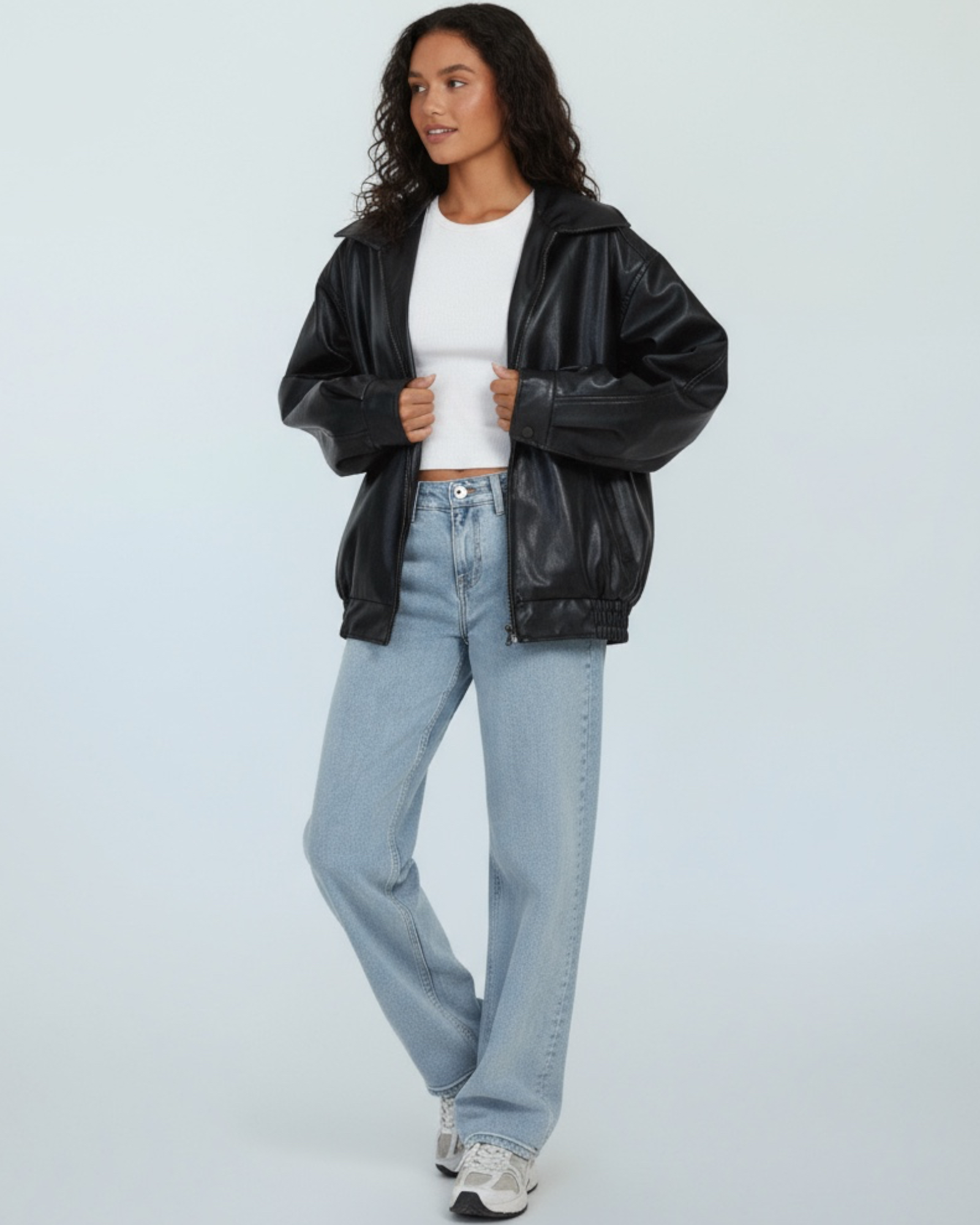 Moderne Oversized Jacke für Damen mit breitem Blazerkragen und elastischem Saum