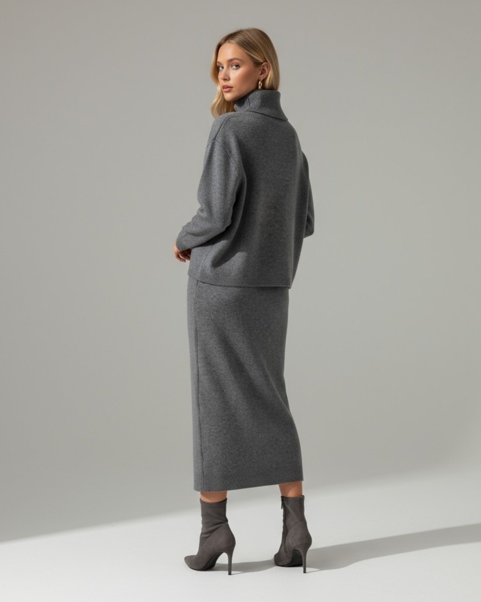 Ärmelloses Maxi Strickkleid mit Cropped Rollkragenpullover | Strickset für Damen