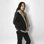 Unisex Kurzjacke mit Kunstfellkragen und elastischem Saum