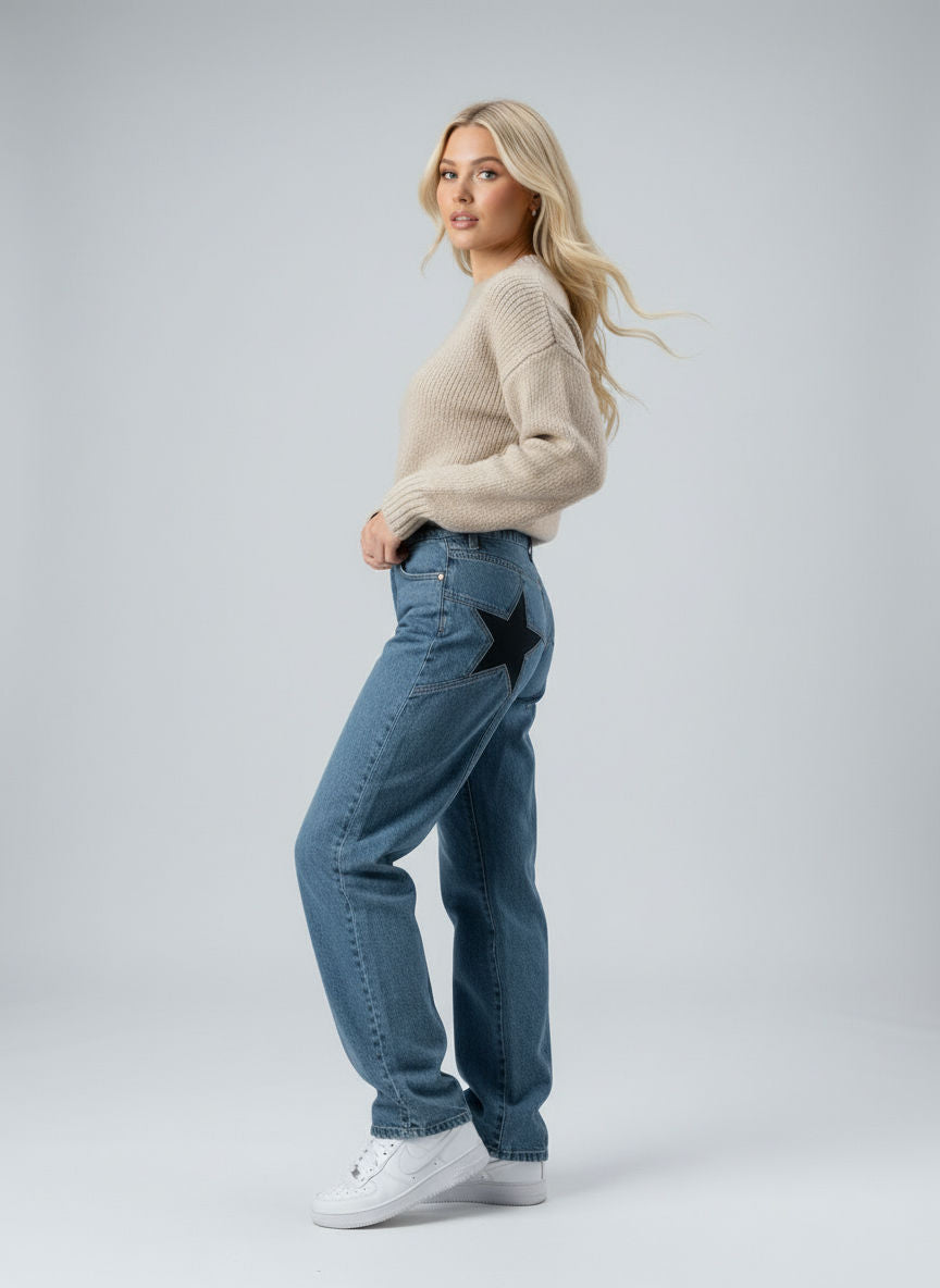 Damen Jeans mit Stern-Patches in lockerer Passform