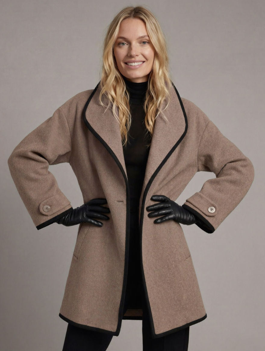 Eleganter Damen Kurzmantel in gerader Passform