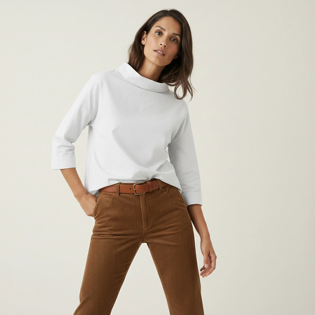 Bluse für Damen mit weitem Stehkragen in geradem Schnitt und 3/4-Ärmeln