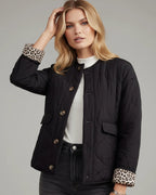 Leichte Steppjacke für Damen mit Leoparden-Details und ohne Kragen