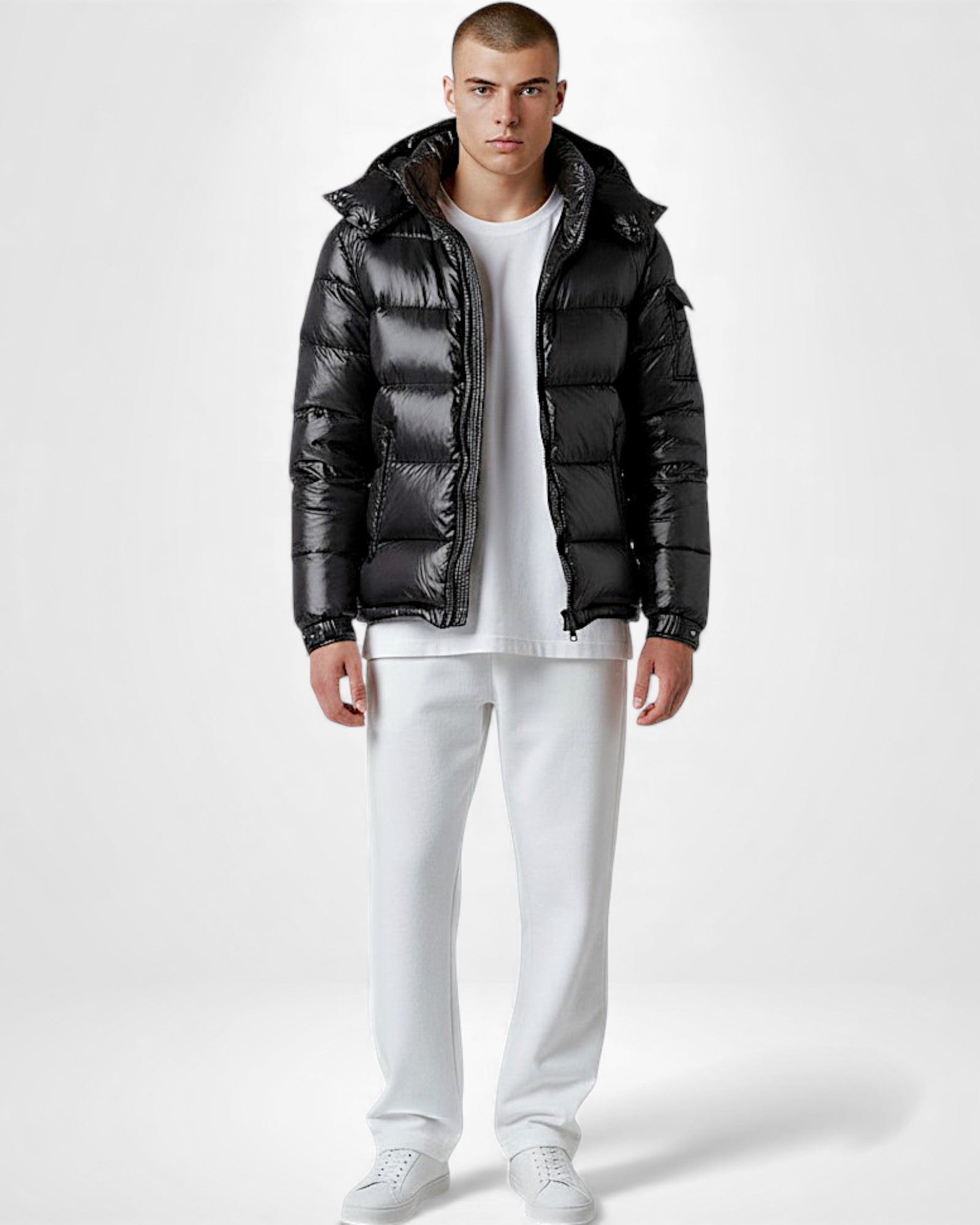 Herren Pufferjacke mit Kapuze und glänzender Oberfläche