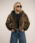 Sportliche Bomberjacke für Damen mit Kapuze und Leopardenfutter