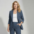 Eleganter Anzug für Damen mit Blazer und Hose im geraden Schnitt