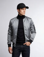 Leichte Bomberjacke für Herren mit Rippbündchen und kragenlosem Design