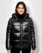 Puffer Jacke für Damen mit Glänzendes Coating und Kapuze