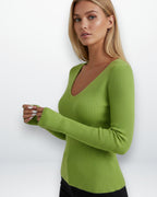 Slim Fit Strickpullover für Damen mit tiefem Rundhalsausschnitt