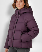 Kurze Steppjacke für Damen mit Kapuze und geradem Schnitt
