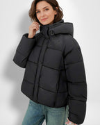 Kurze Steppjacke für Damen mit Kapuze und geradem Schnitt