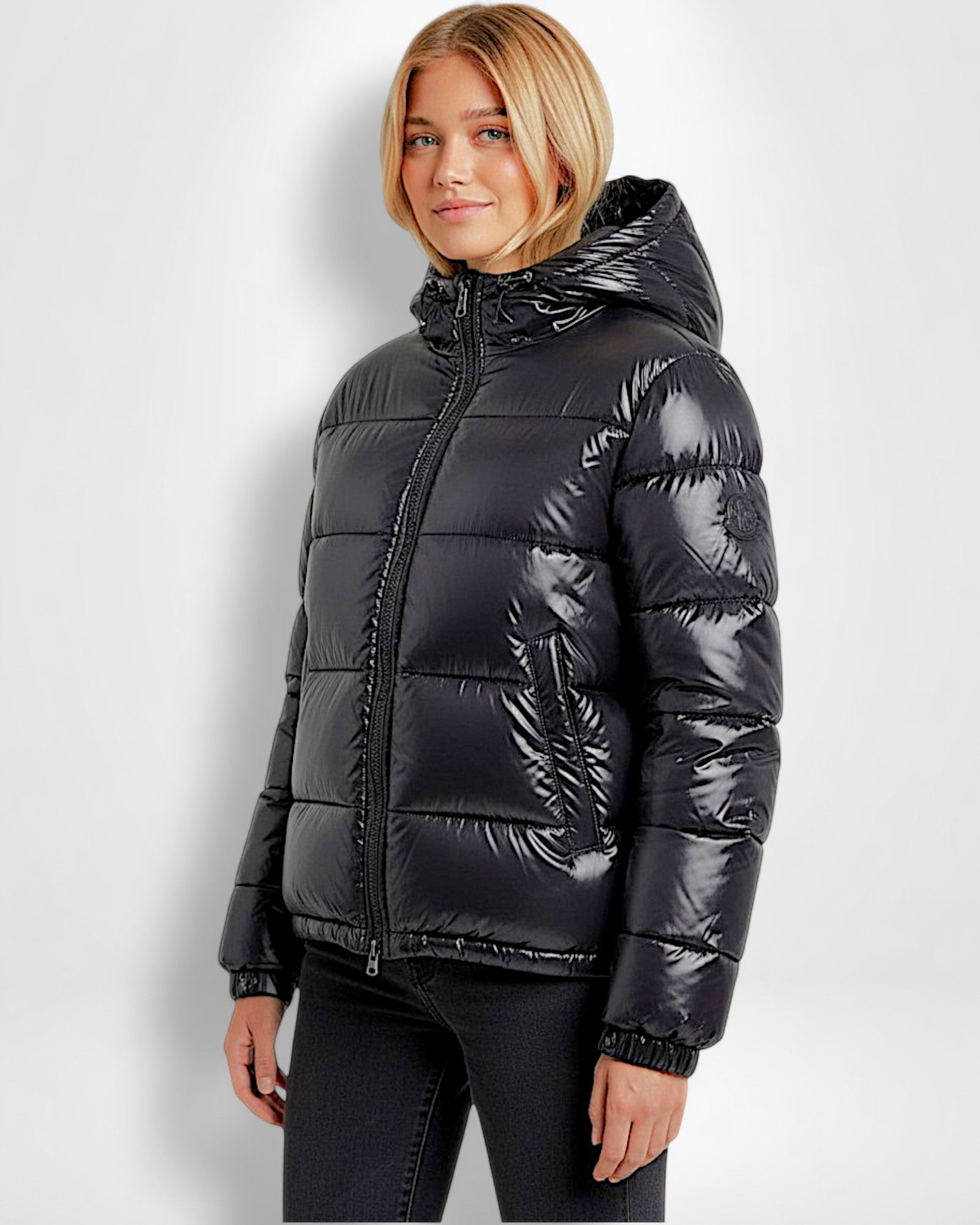 Puffer Jacke für Damen mit Glänzendes Coating und Kapuze