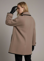 Eleganter Damen Kurzmantel in gerader Passform