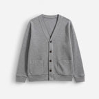 Herren Strickjacke mit V-Ausschnitt und aufgesetzten Seitentaschen – einfarbig