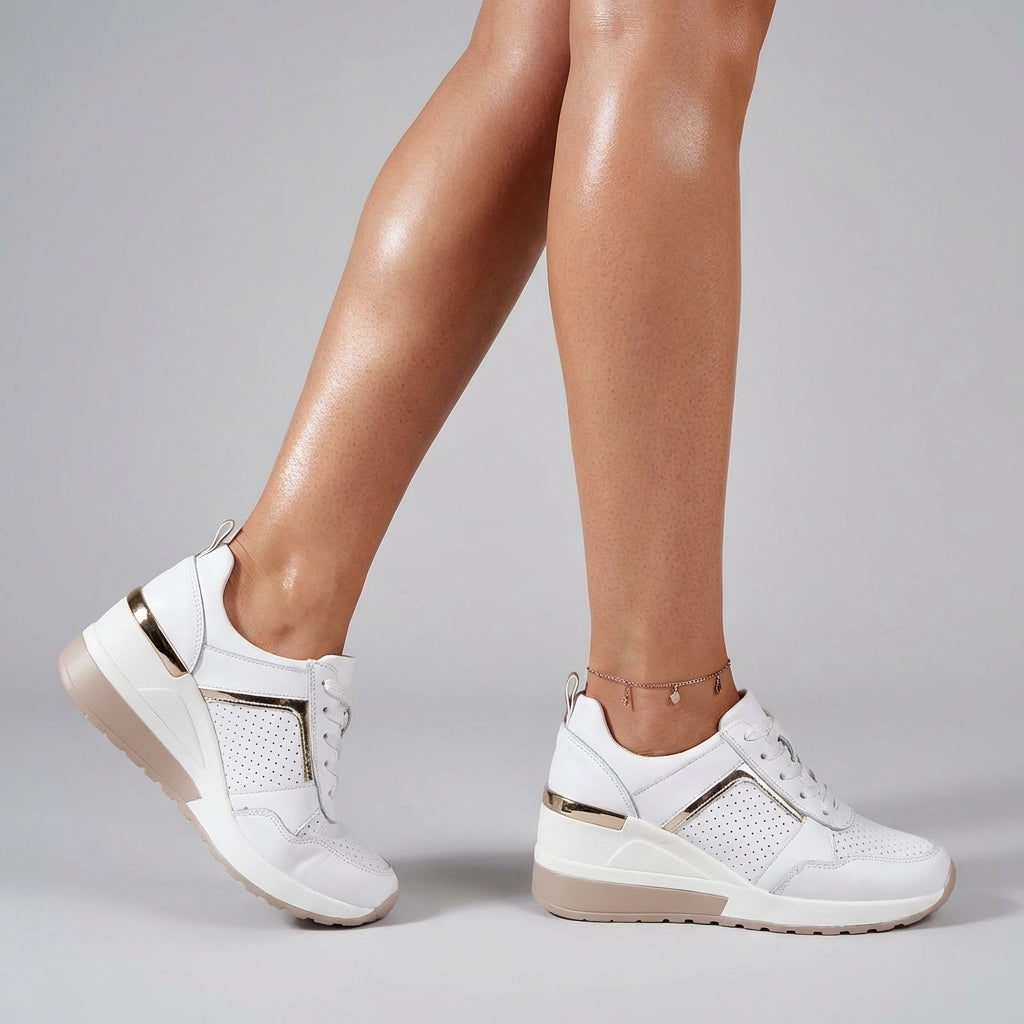 Bequeme Sneaker für Damen mit Keilabsatz und Perforiertem Obermaterial