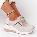 Bequeme Sneaker für Damen mit Keilabsatz und Perforiertem Obermaterial