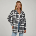 Lange Hemd Jacke im Karierten Design mit Brusttaschen im Oversized Schnitt