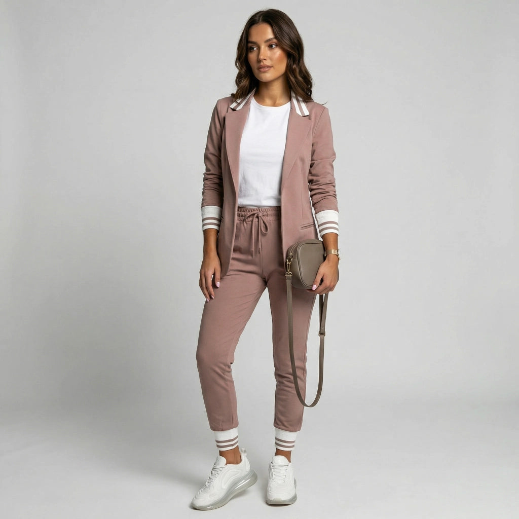 Zweiteiliger Hosenanzug für Damen mit elastischen gestreiften Bündchen an Blazer und Hose