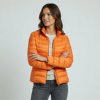 Leichte Steppjacke für Damen mit Stehkragen im einfarbigen Design