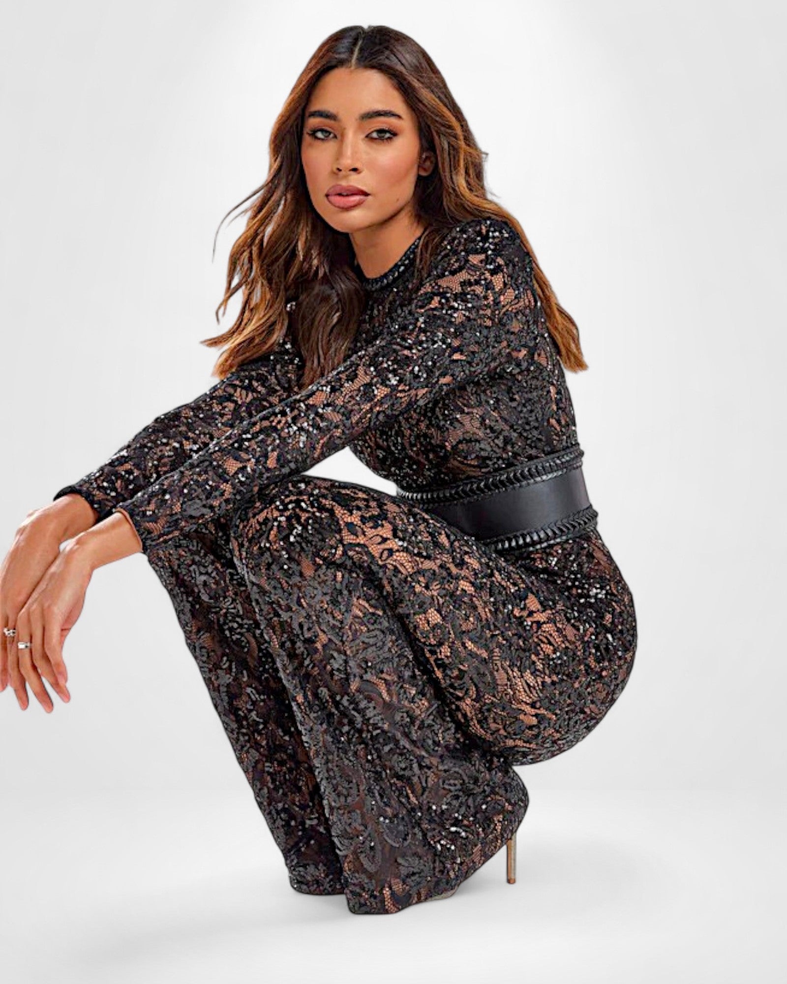 Langarm taillierter Overall aus Spitze mit Schlaghose