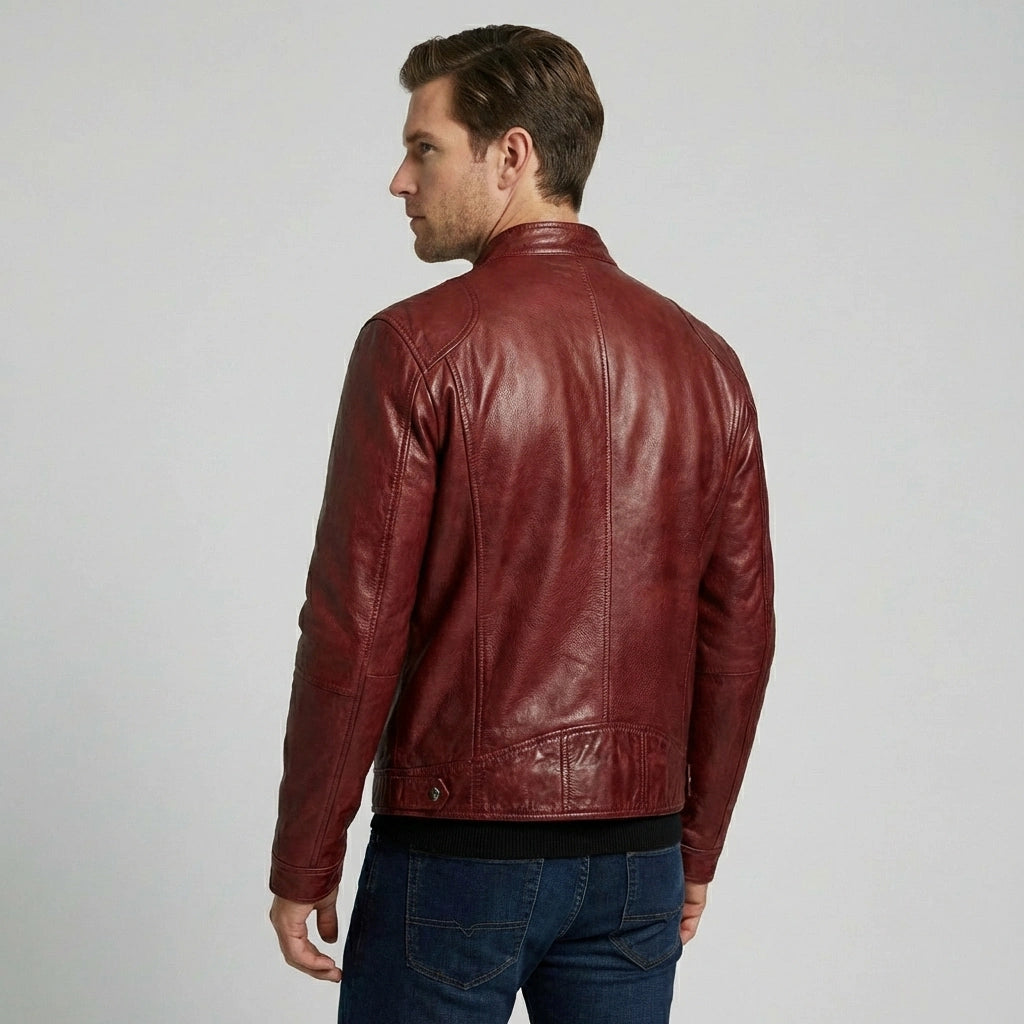 Leichte Herren Jacke in kurzer Länge mit Stehkragen und Reißverschluss Brusttaschen