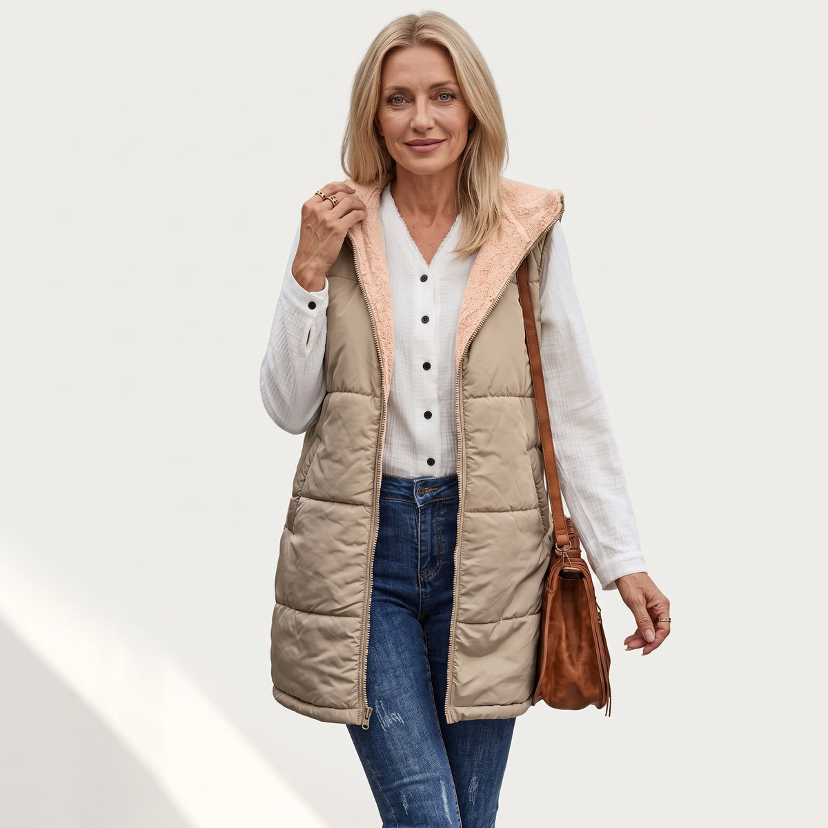 Lange Weste für Damen im Stepp-Design mit Kapuze in ärmelloser Form Khaki 1
