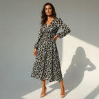 Midikleid für Damen in A-Linie mit V-Ausschnitt in Langarm-Form Grau 2