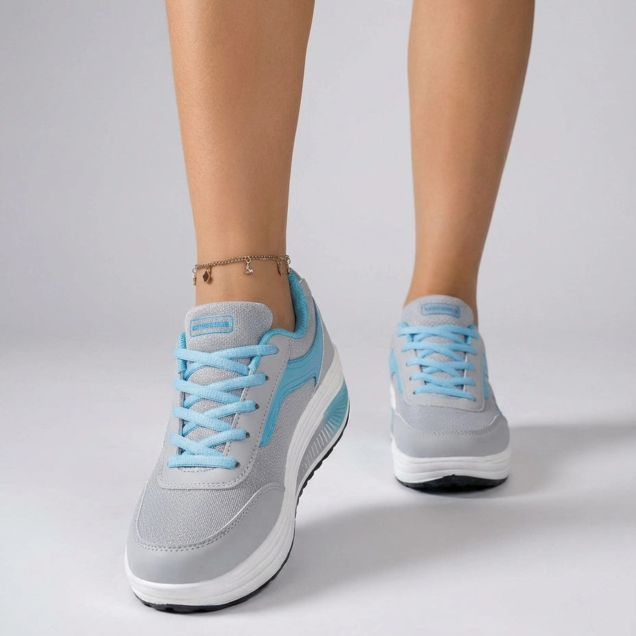 Sneaker für Damen in bequemer Weite mit gepolsterter Innensohle