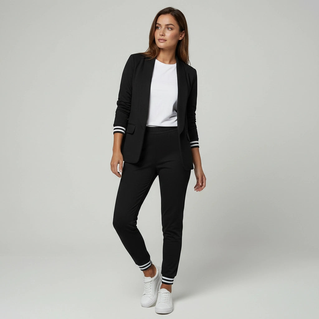 Zweiteiliger Hosenanzug für Damen mit elastischen gestreiften Bündchen an Blazer und Hose