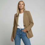 Langer Blazer für Damen mit zwei Knöpfen und Klappentaschen in einfarbigem Design