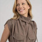 Tailliertes Damen Set aus ärmellosem Top und Hose mit hoher Taille im Jumpsuit Look