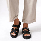 Sandalen für Damen als Pantoletten mit Plateau mit Schnalle Schwarz 1