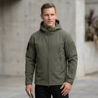 Softshelljacke für Herren mit Kapuze im taktischen Stil und winddicht Grün 1