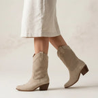 Stiefeletten mit Absatz für Damen mit Kurzschaft aus Veloursleder mit Lochmuster Khaki 3