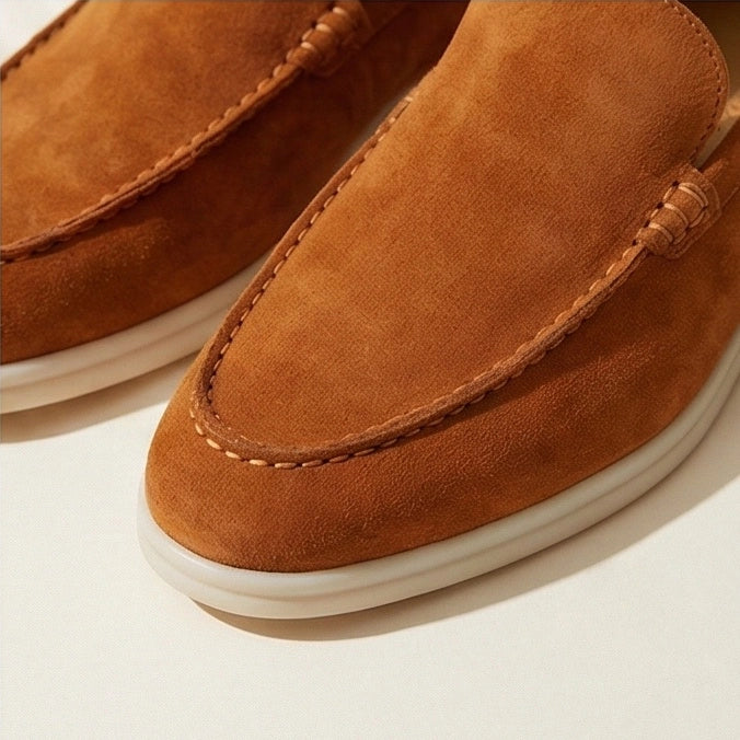 Klassische Slipper für Herren im Velours Design