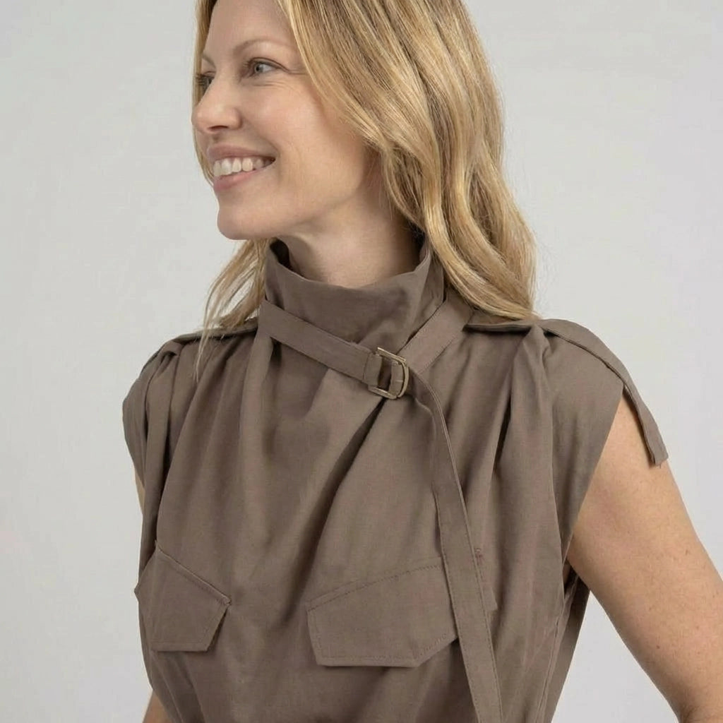 Tailliertes Damen Set aus ärmellosem Top und Hose mit hoher Taille im Jumpsuit Look