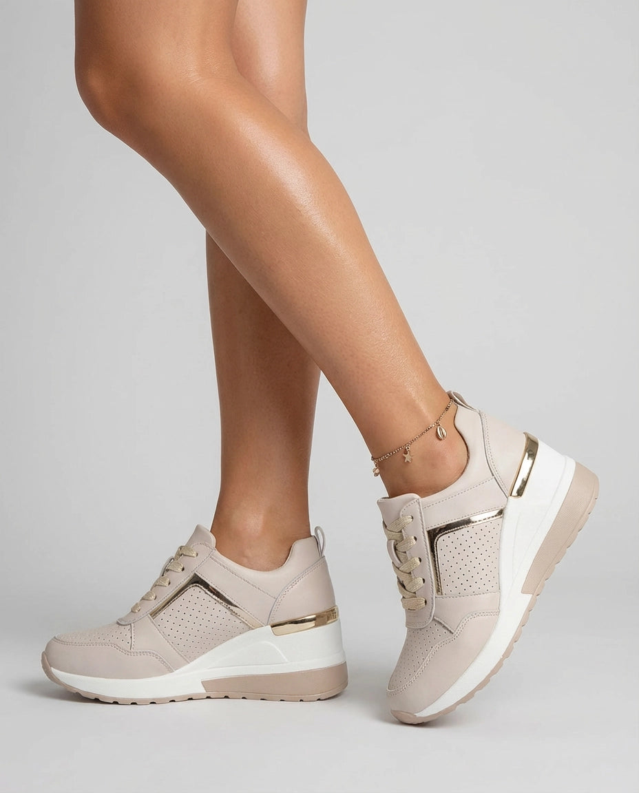 Bequeme Sneaker für Damen mit Keilabsatz und Perforiertem Obermaterial