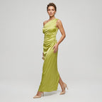 Satin Abendkleid mit One Shoulder Ausschnitt in Bodenlanger Passform